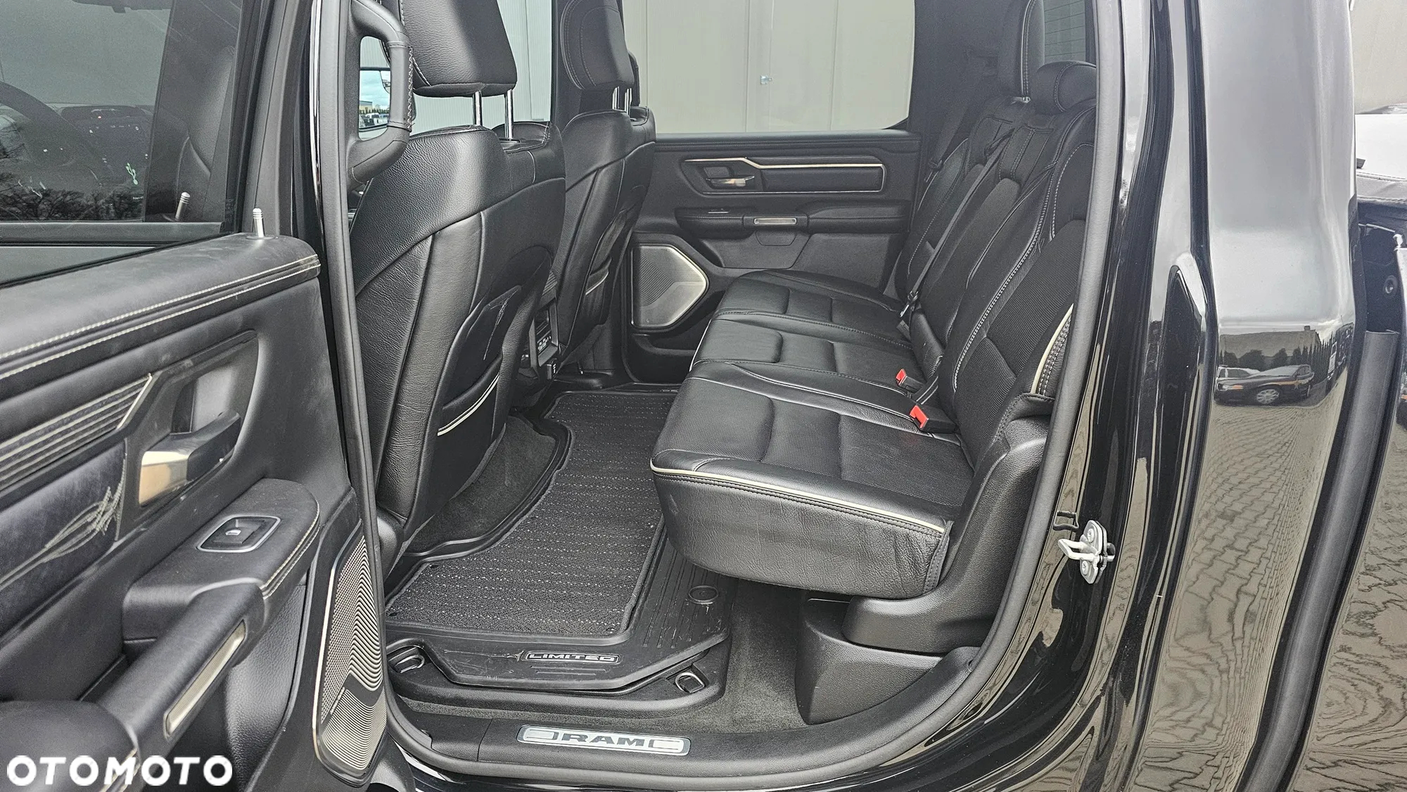 Dodge RAM 1500 5.7 4x4 - 23