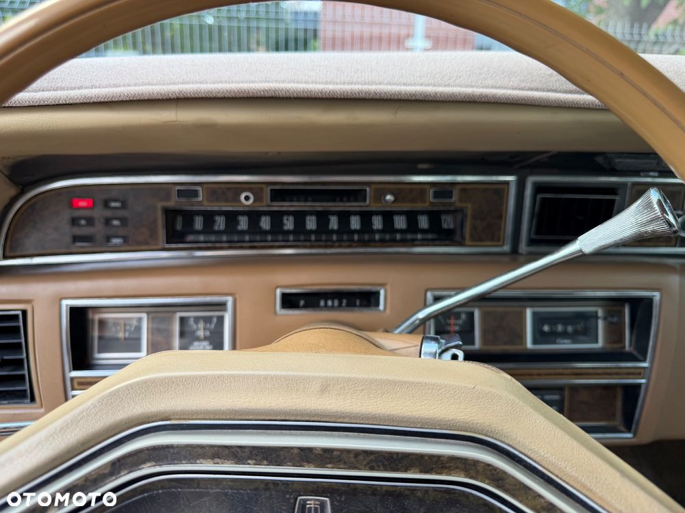 Lincoln Continental - 13