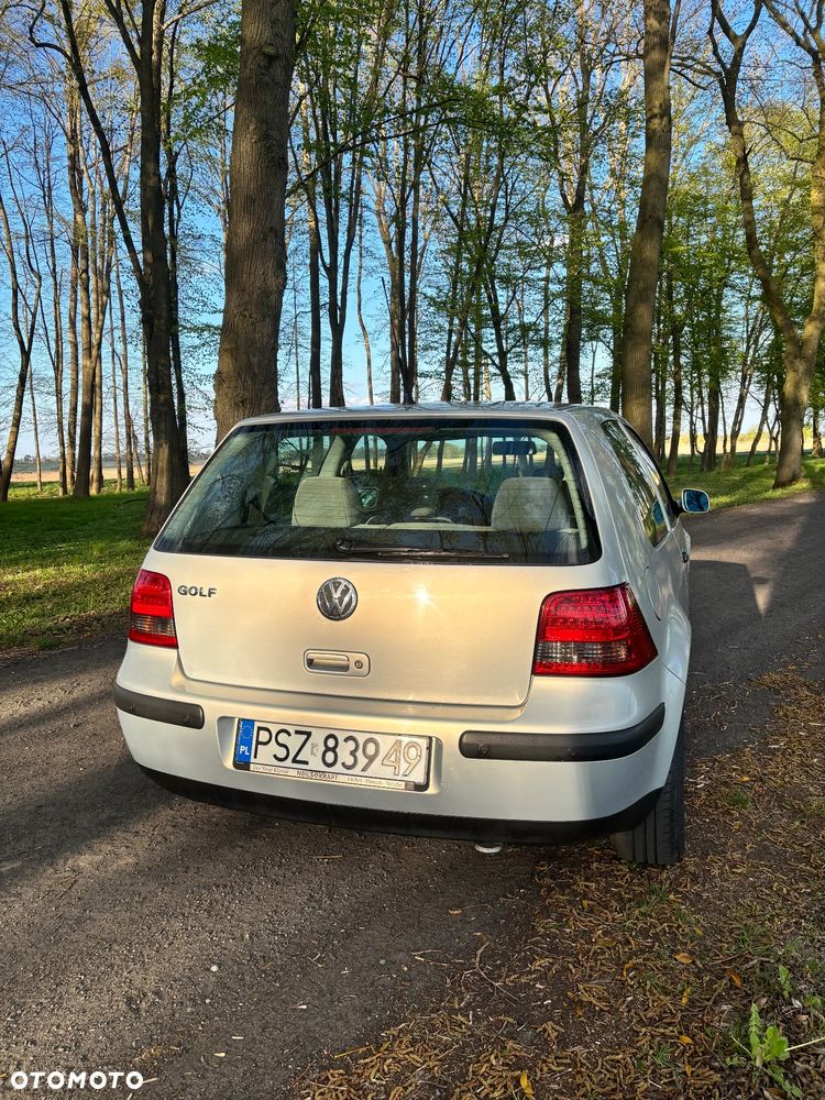Volkswagen Golf - 3