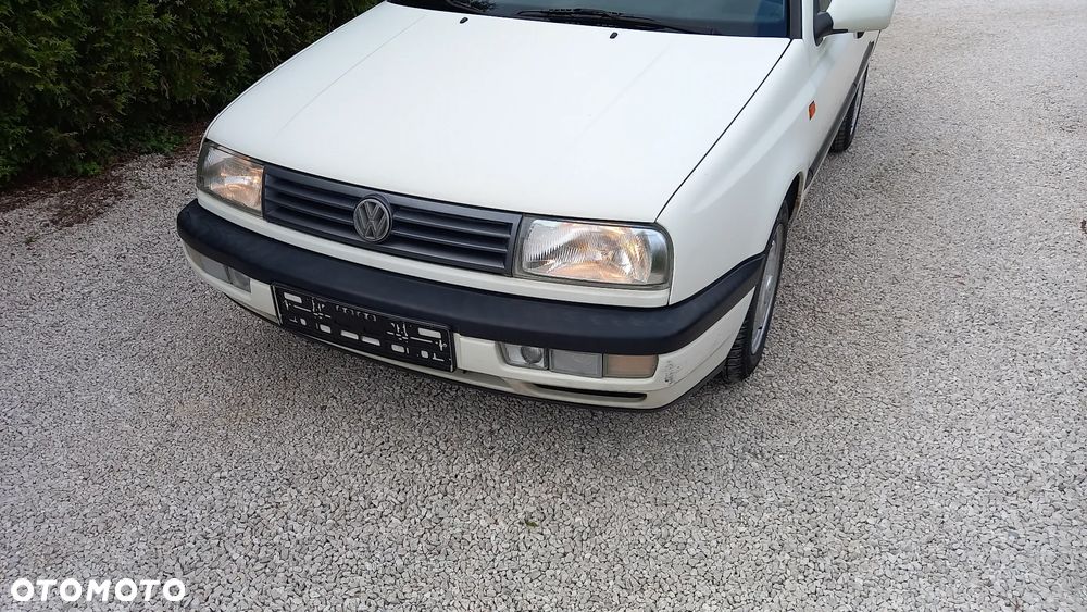 Volkswagen Vento - 7