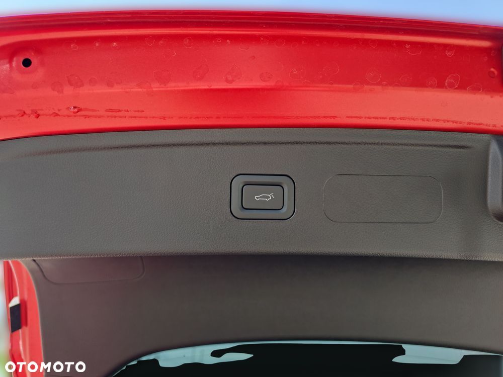 Bestune B70 2.0T Elegance - 11