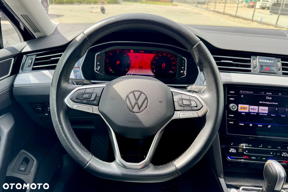 Volkswagen Passat 2.0 TDI SCR DSG Business - 20
