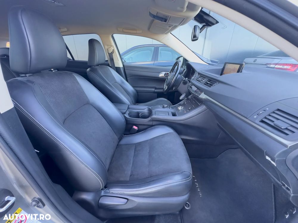 Lexus CT 200h Aut. Luxury - 24