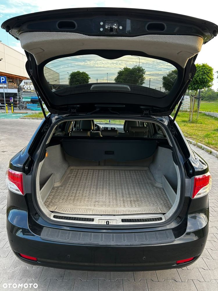 Toyota Avensis 2.0 Premium EU5 MS - 10