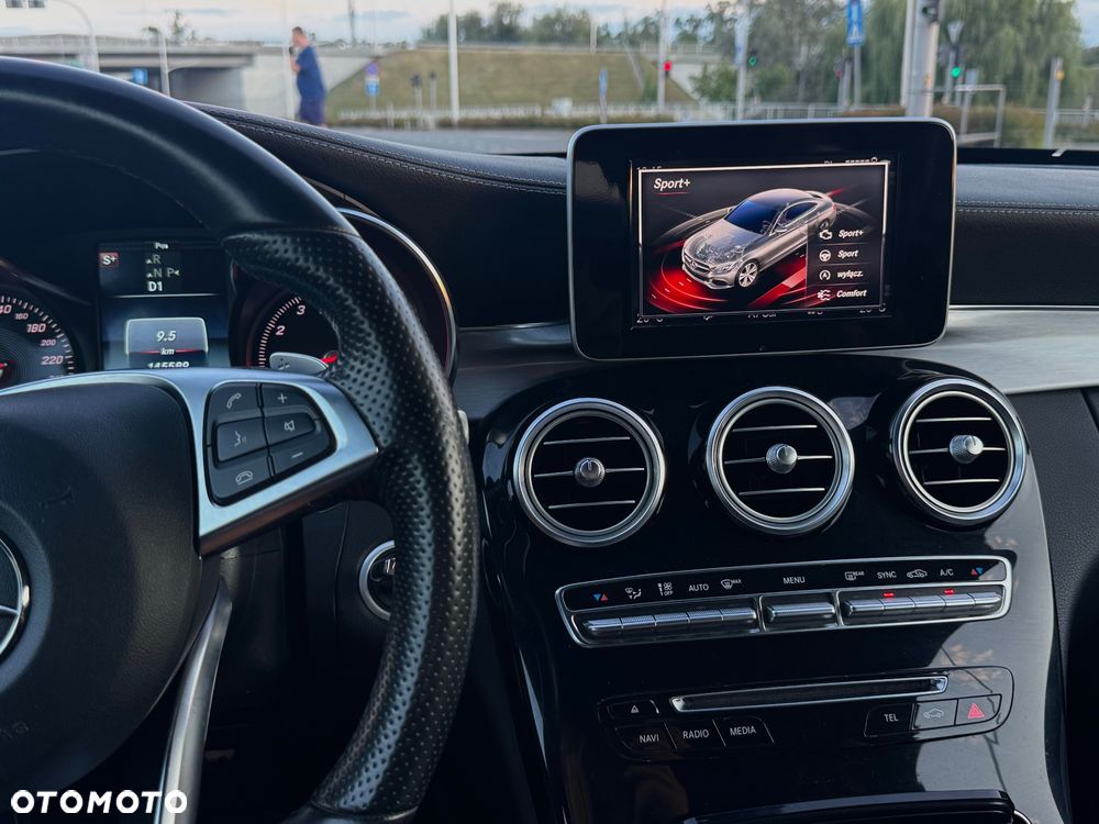 Mercedes-Benz Klasa C 200 4-Matic 9G-Tronic - 30