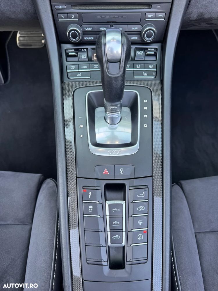 Porsche 911 Carrera GTS Cabriolet PDK - 28