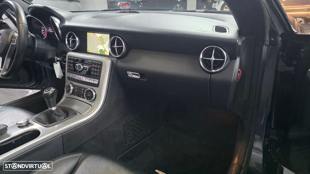 Mercedes-Benz SLK 200 (BlueEFFICIENCY) - 25