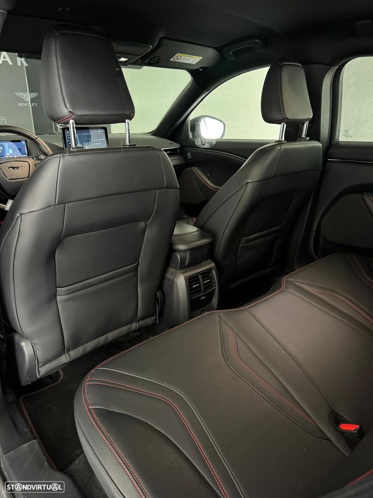 Ford Mustang Mach-E AWD PREMIUM - 19