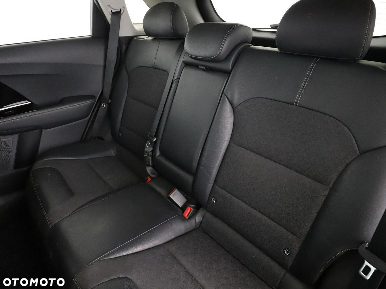 Kia Niro 1.6 GDI PHEV 2WD Edition 7 - 17