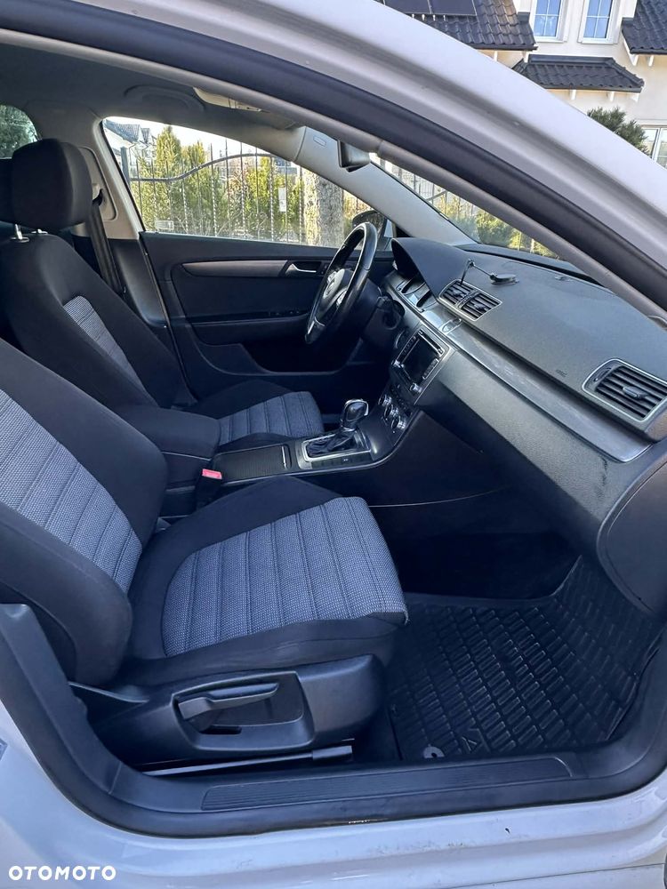Volkswagen Passat 2.0 TDI 4Motion DSG BlueMotion Tech Comfortline - 32