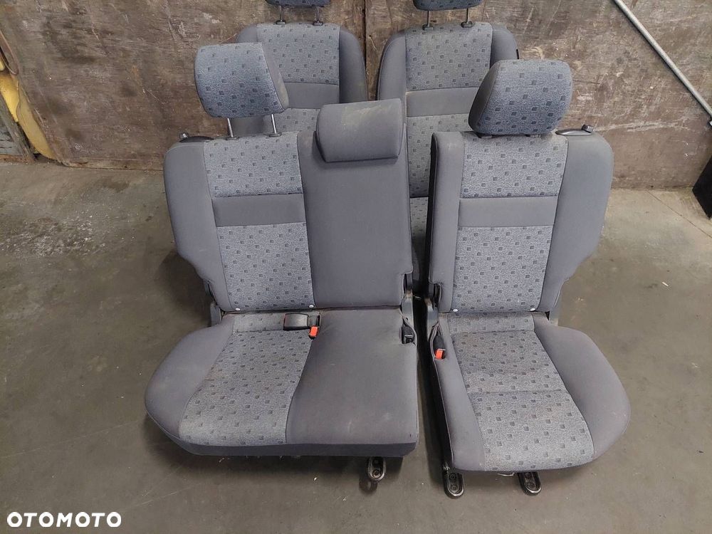 FOTELE KOMPLET LEWY PRAWY KANAPA TYŁ HYUNDAI GETZ I HB 5D - 2