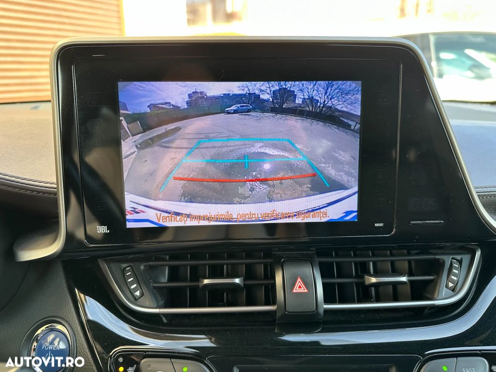 Toyota C-HR ver-1-8-hsd-122-cp-4x2-cvt-style - 13