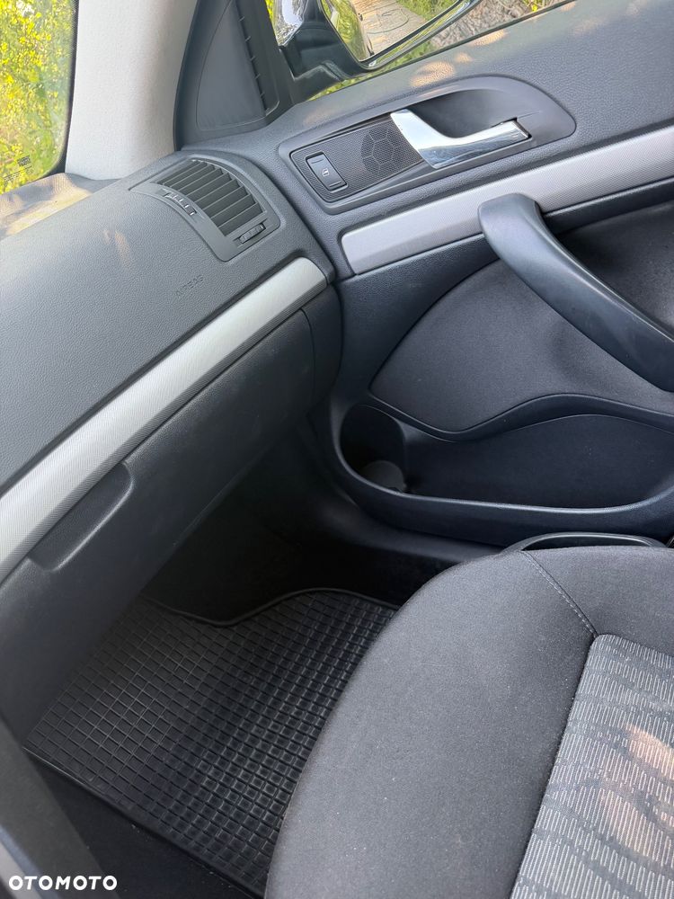 Skoda Octavia Scout 2.0 TDI DPF DSG - 18