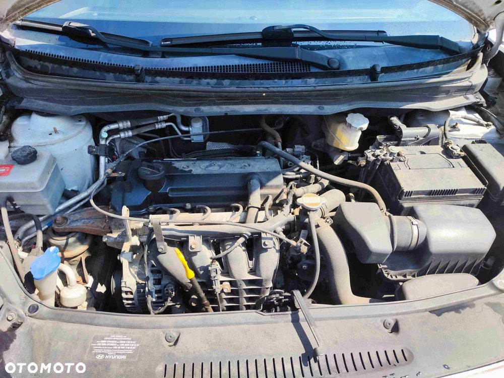 Hyundai i20 1.2 FIFA WM Edition - 21