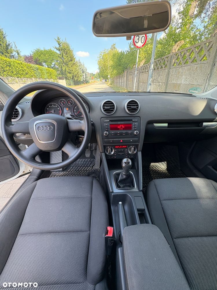 Audi A3 3-drzwiowe 1.6 Ambiente - 16