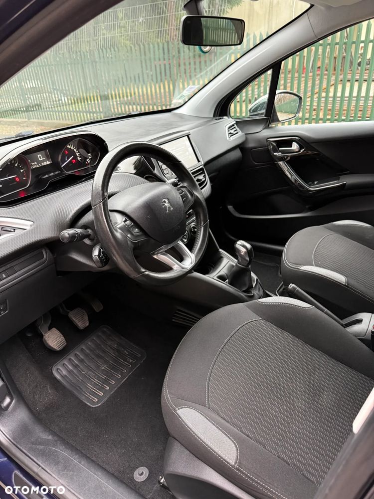 Peugeot 208 82 PureTech Style - 10