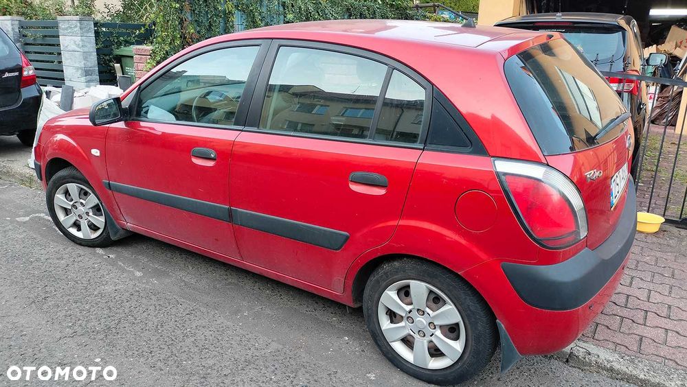 Kia Rio - 3