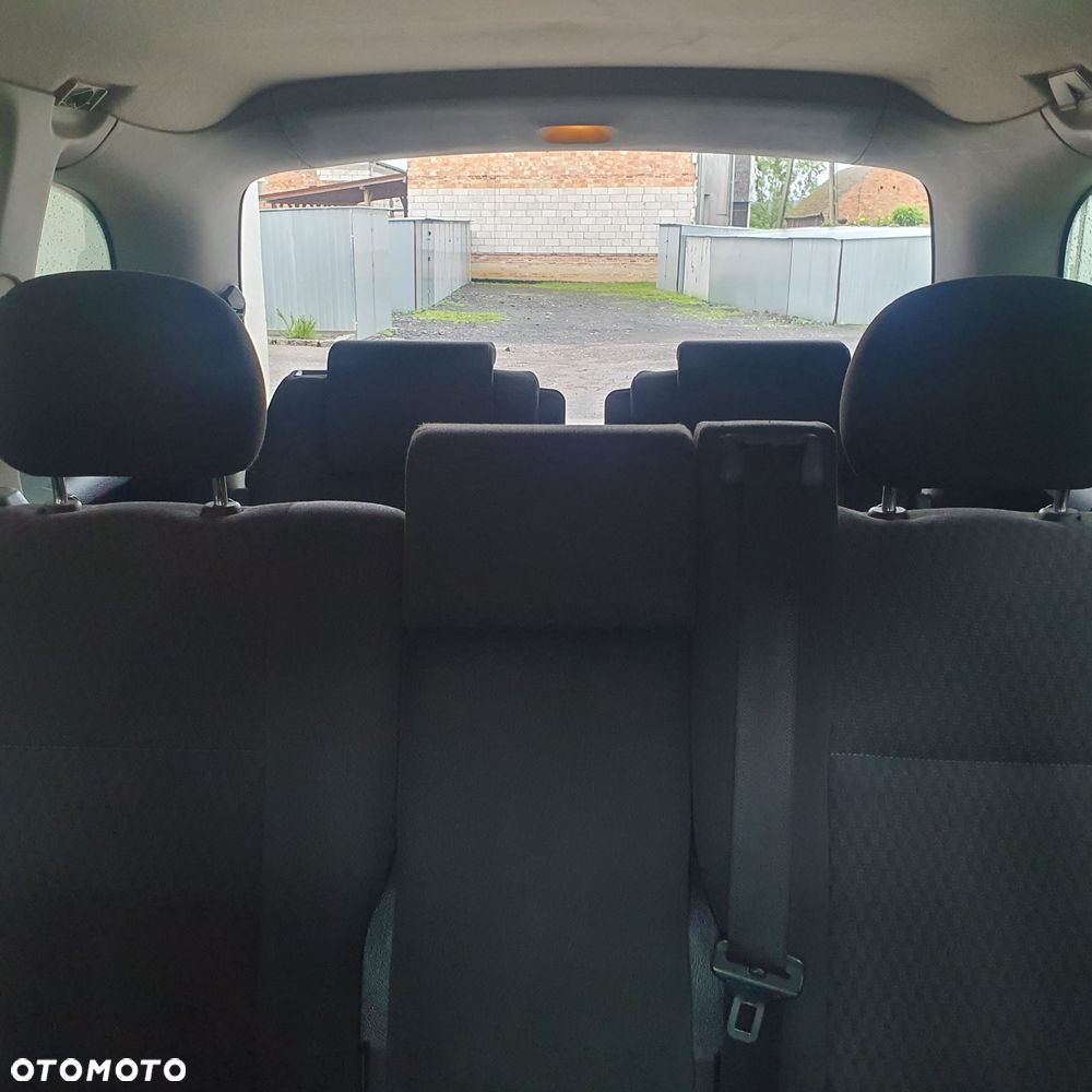 Opel Zafira 1.8 16V Comfort - 8