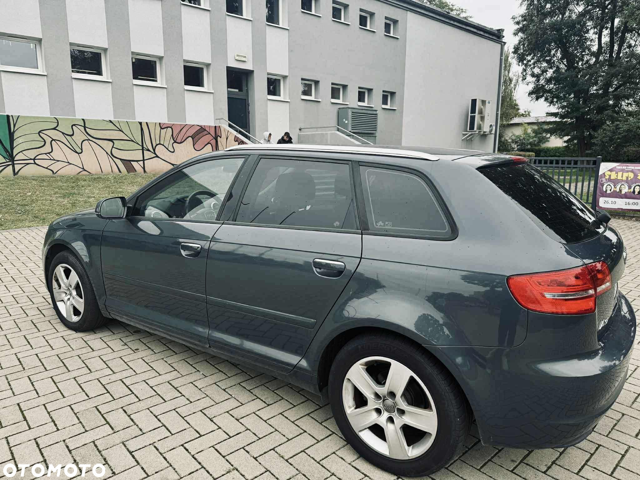 Audi A3 Sportback 1.6 Ambiente - 5