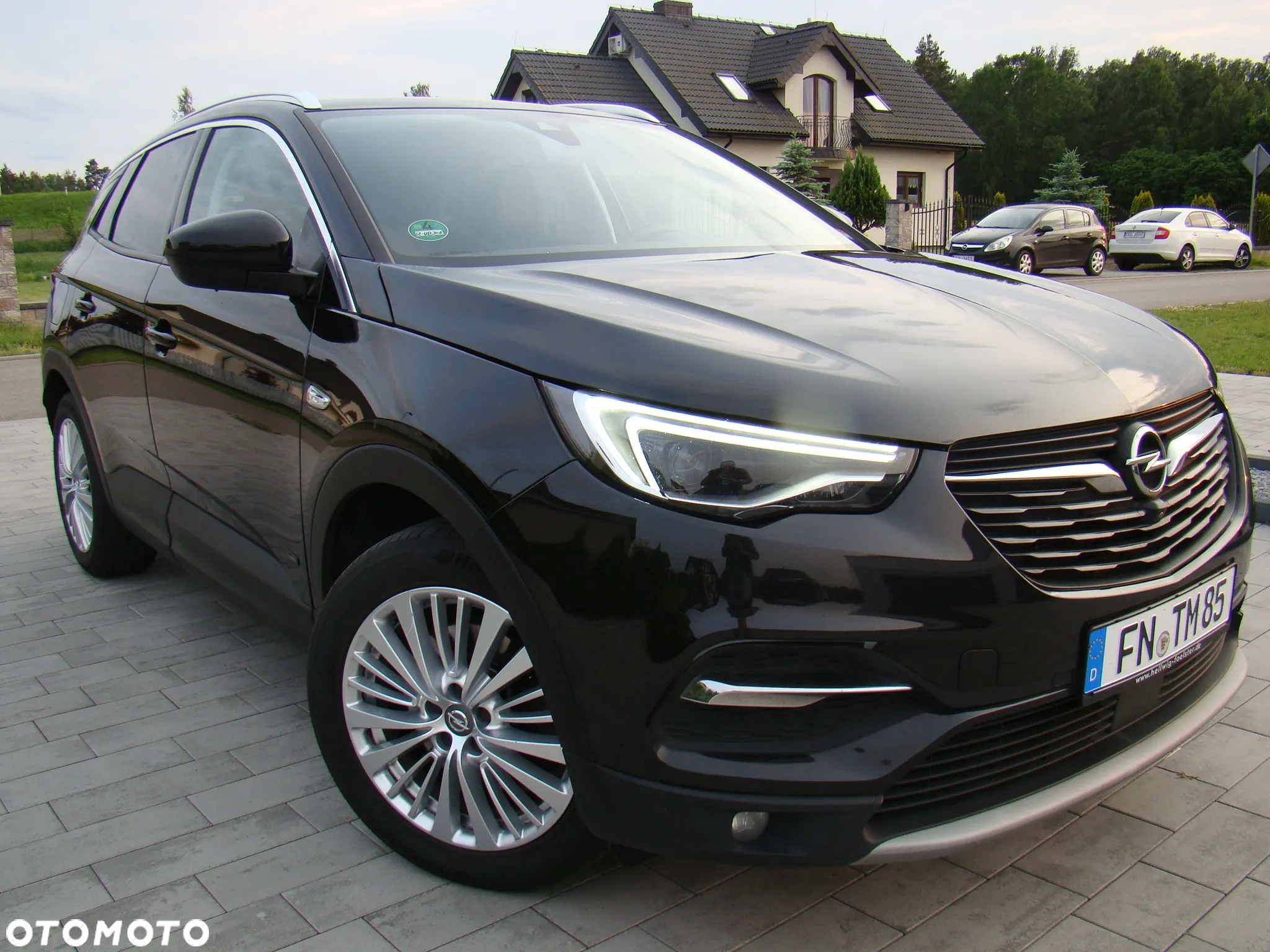 Opel Grandland X Plug-in-Hybrid 1.6 DI Start/Stop INNOVATION - 2