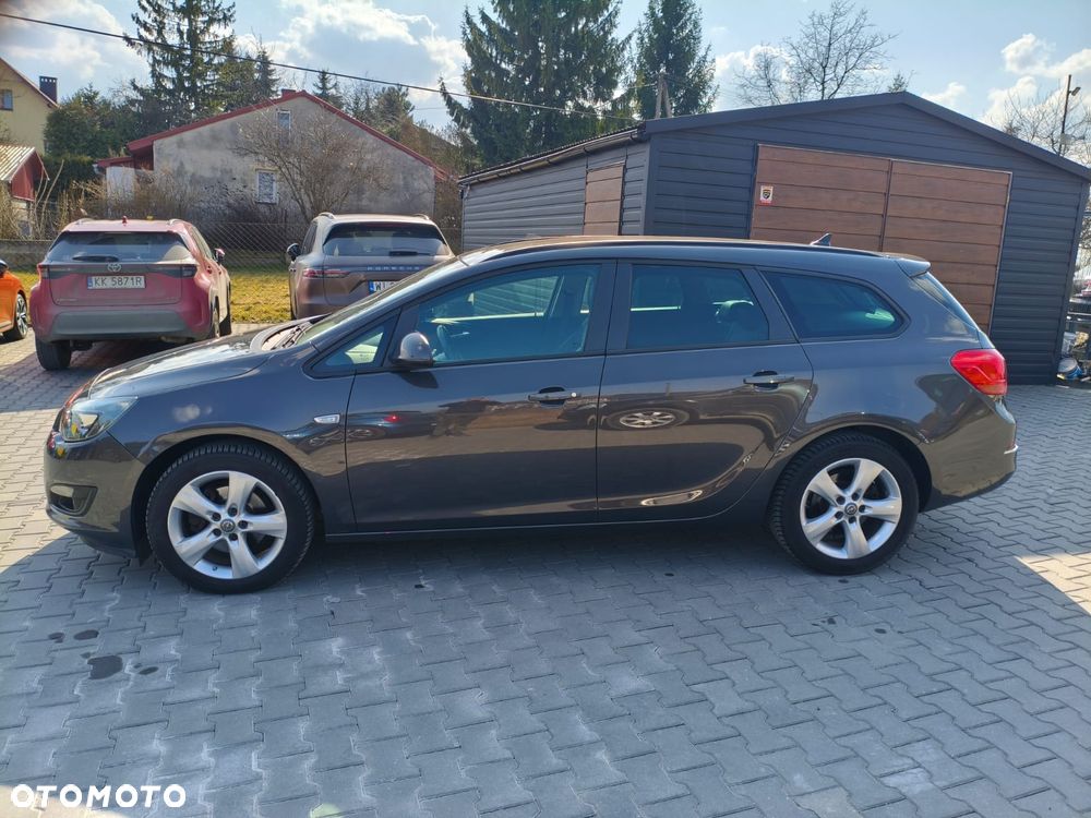 Opel Astra 1.6 CDTI Executive - 8