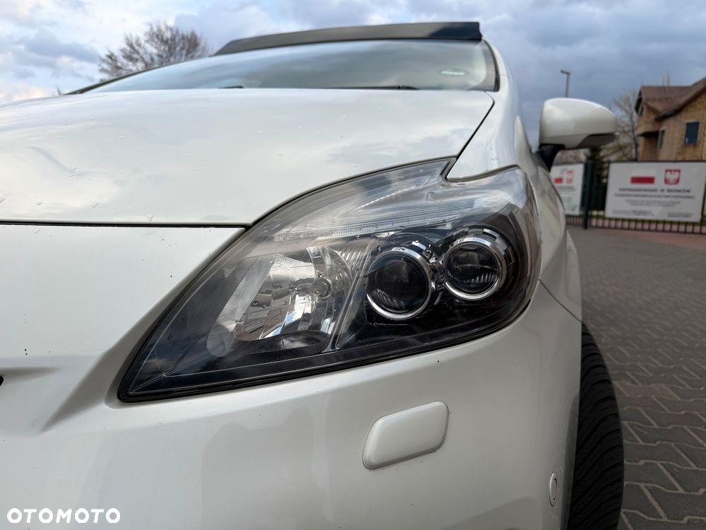 Toyota Prius 1.8 HSD Premium - 30