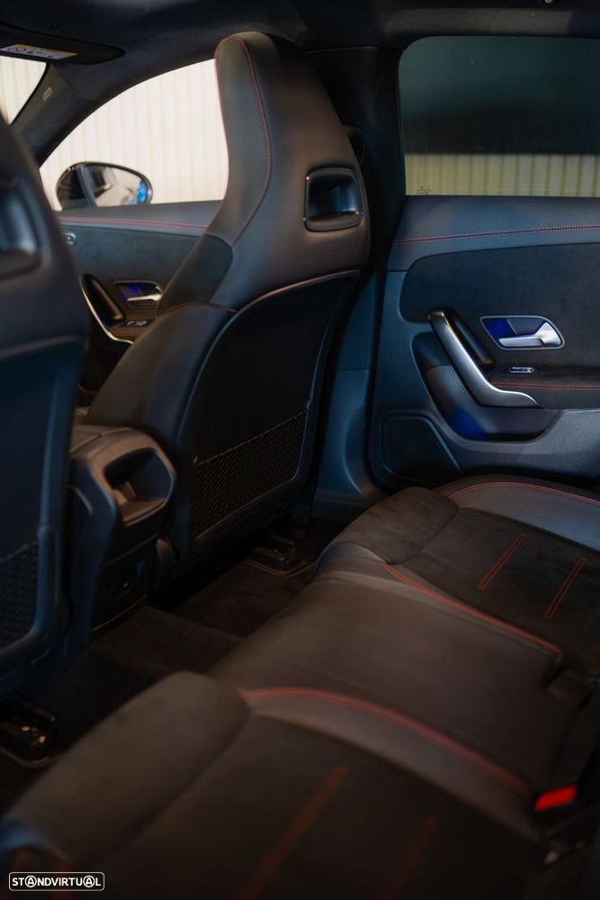 Mercedes-Benz CLA 250 e Shooting Brake AMG Line - 26