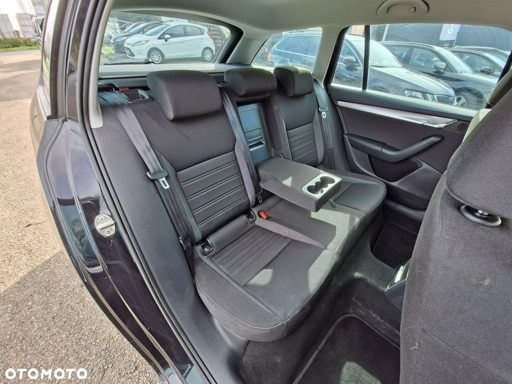 Skoda Octavia 2.0 TDI DSG Ambition - 26