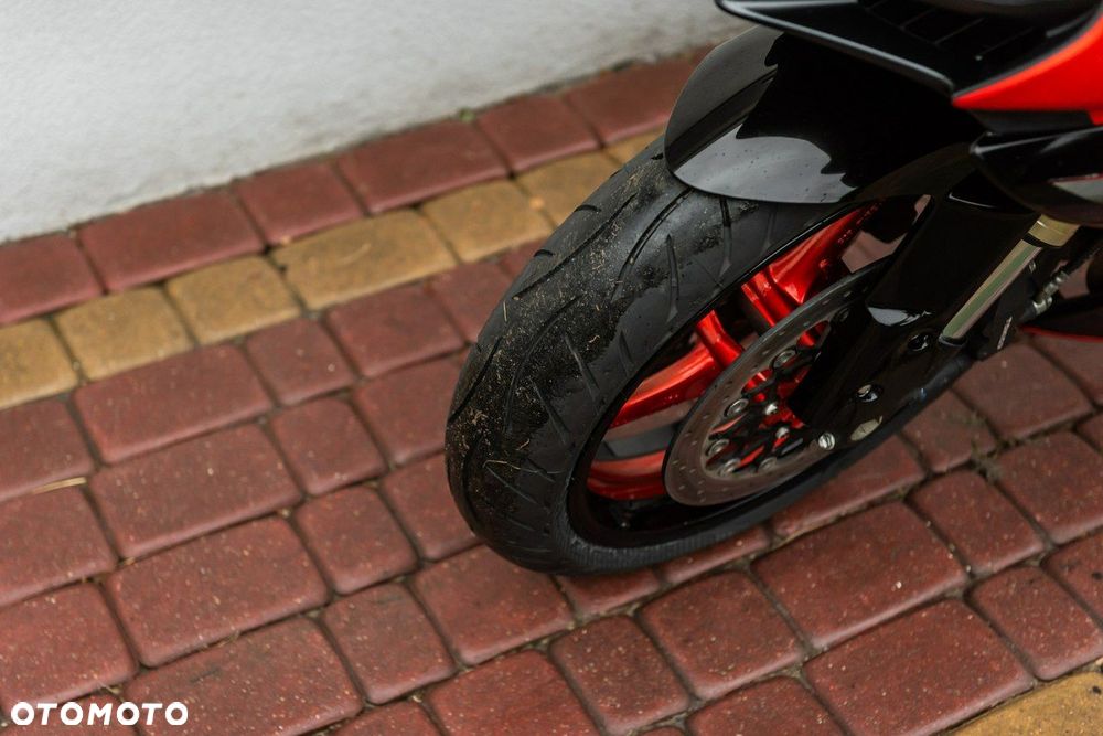 Suzuki GSX-R - 9