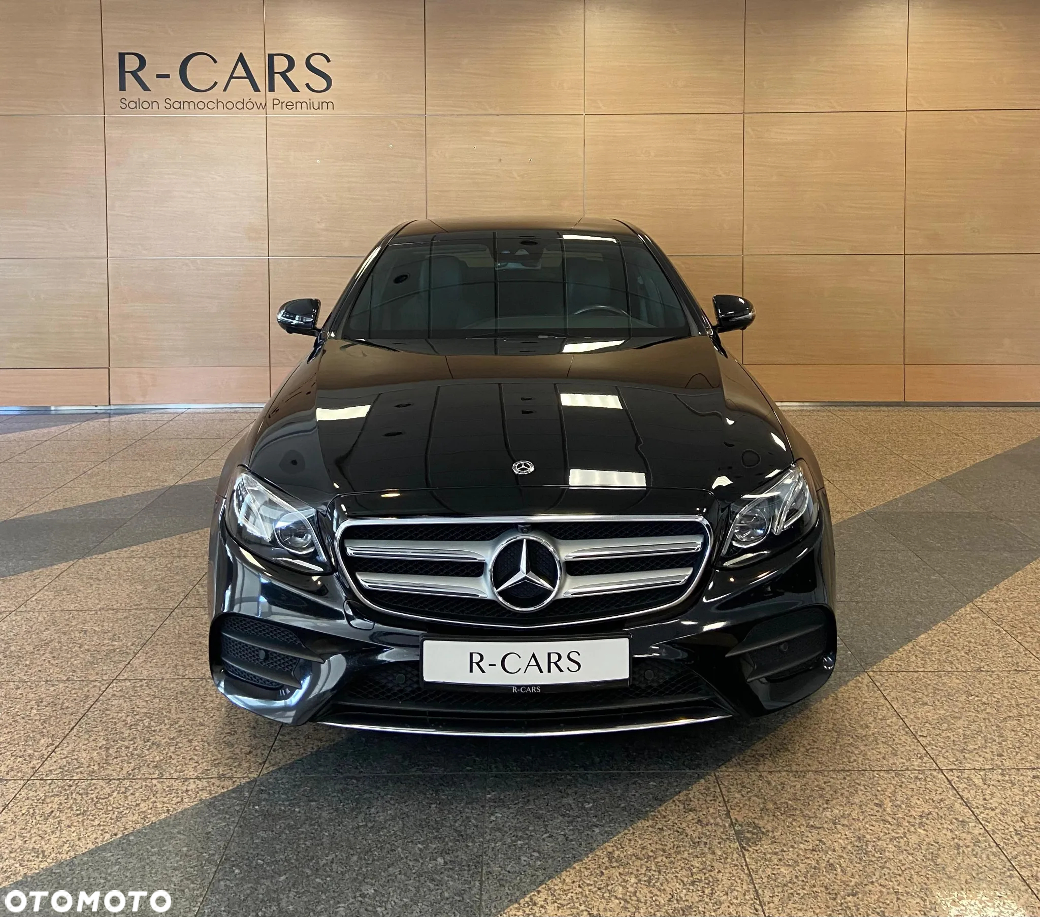 Mercedes-Benz Klasa E 220 d 4-Matic 9G-TRONIC - 3