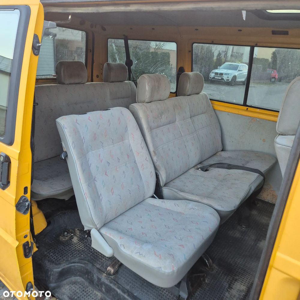 Volkswagen Transporter - 5