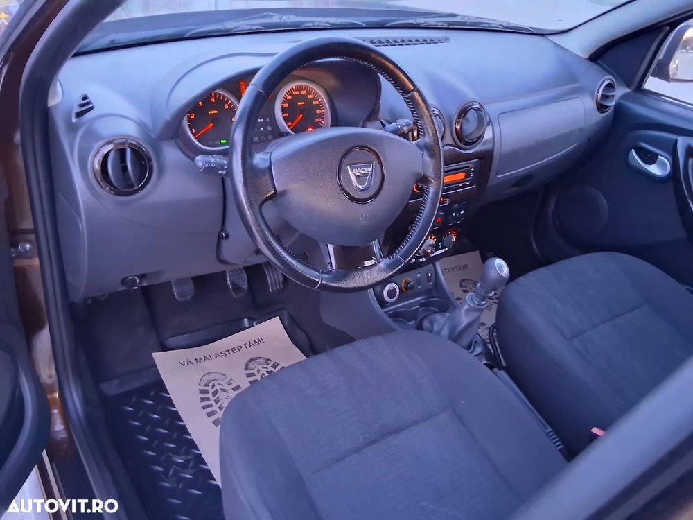 Dacia Duster SCe 115 4x4 Laureate - 3