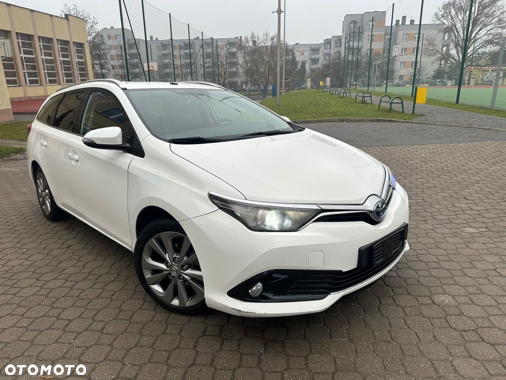 Toyota Auris 1.8 HSD Sol - 10