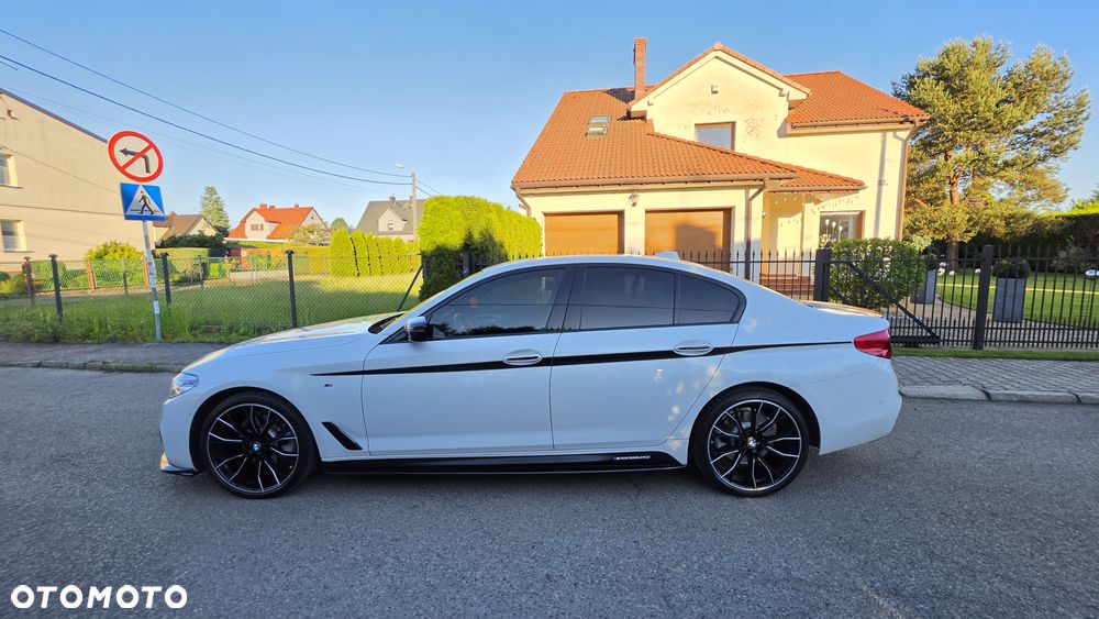 BMW Seria 5 520d M Sport - 6