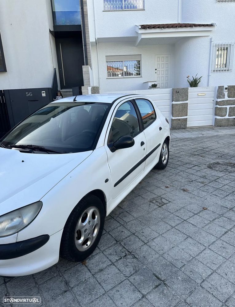 Peugeot 206 - 1