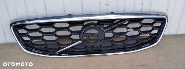 VOLVO XC40 GRILL ATRAPA