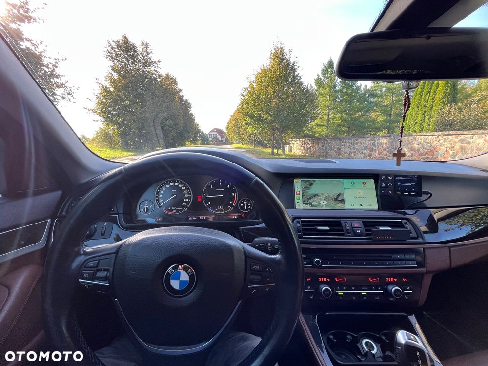 BMW Seria 5 525d xDrive - 18