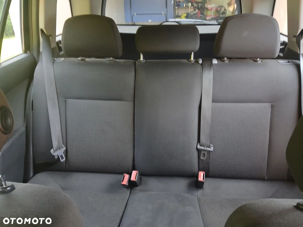 Opel Astra 1.8 Enjoy - 17