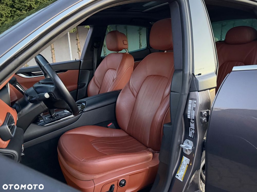 Maserati Levante Q4 GranLusso - 17