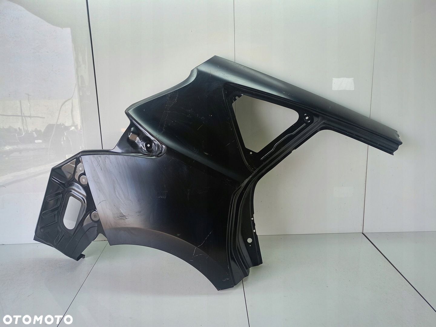 Toyota Auris E180 2012 Nadkole przednie - 1