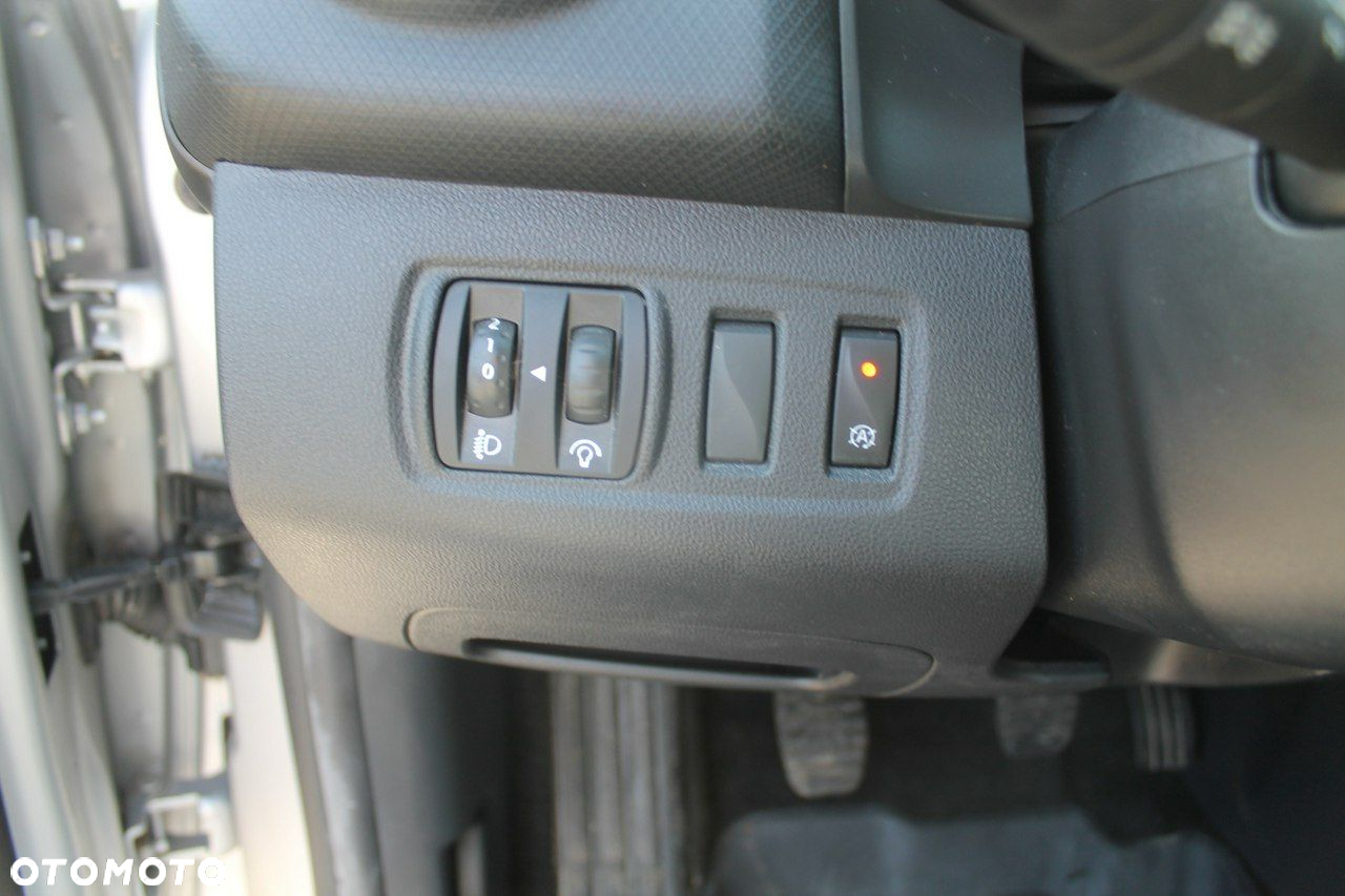 Renault Clio - 17