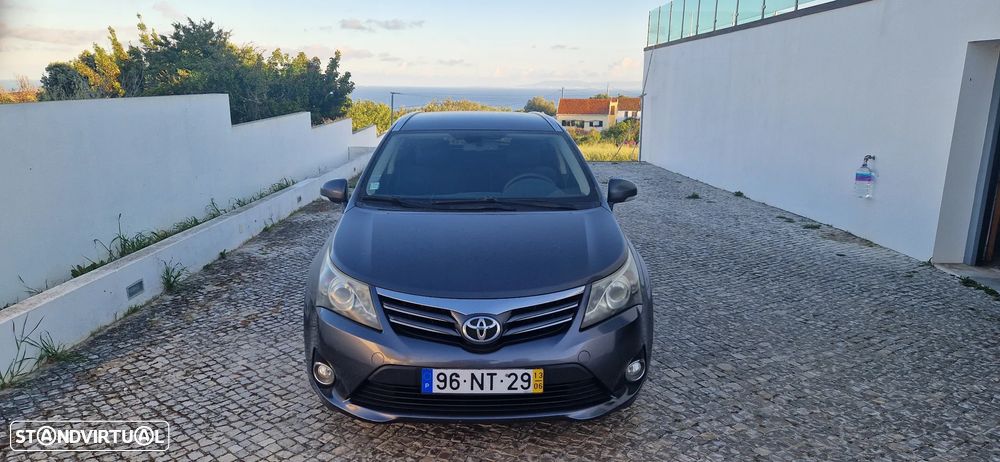Toyota Avensis SW 2.0 D-4D Comfort - 2