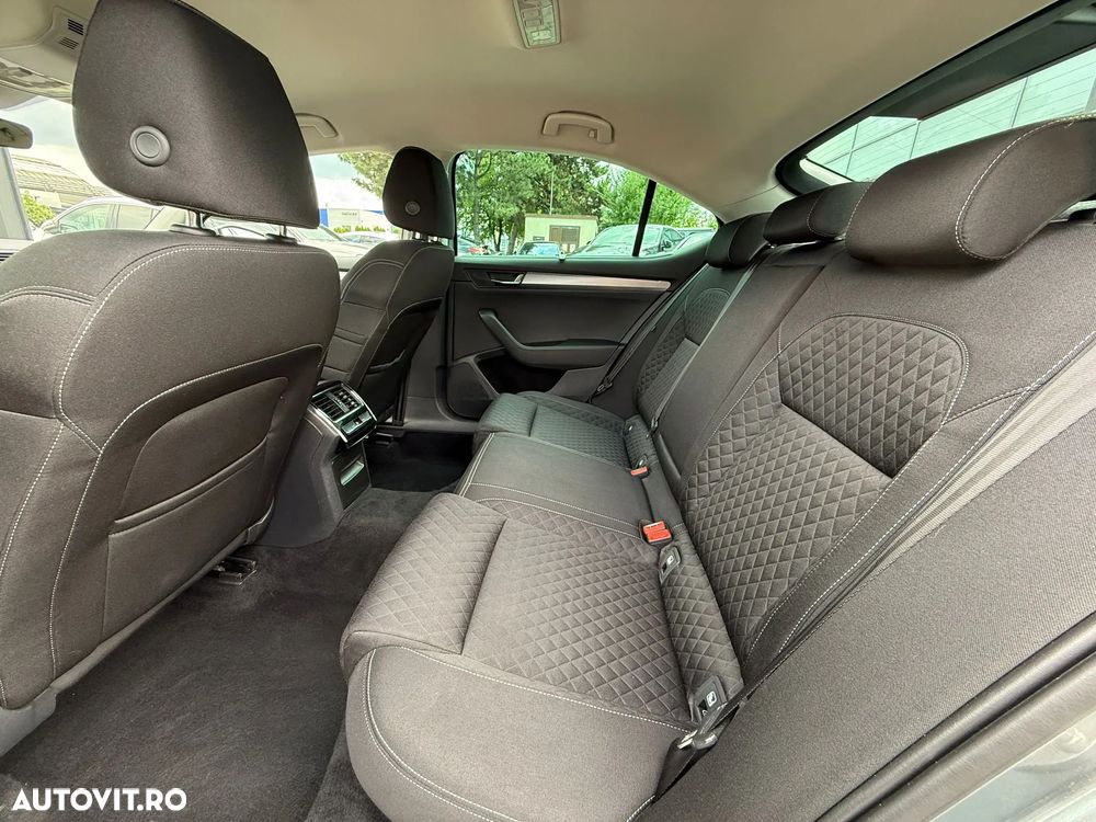 Skoda Superb 2.0 TDI DSG Ambition - 22