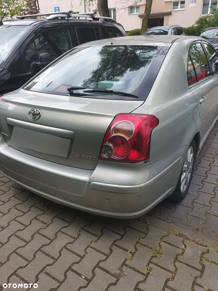 Toyota Avensis 2.0 VVT-i Sol - 5