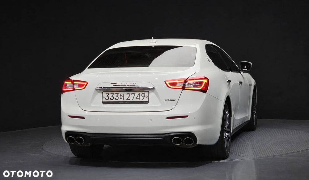 Maserati Ghibli S - 3