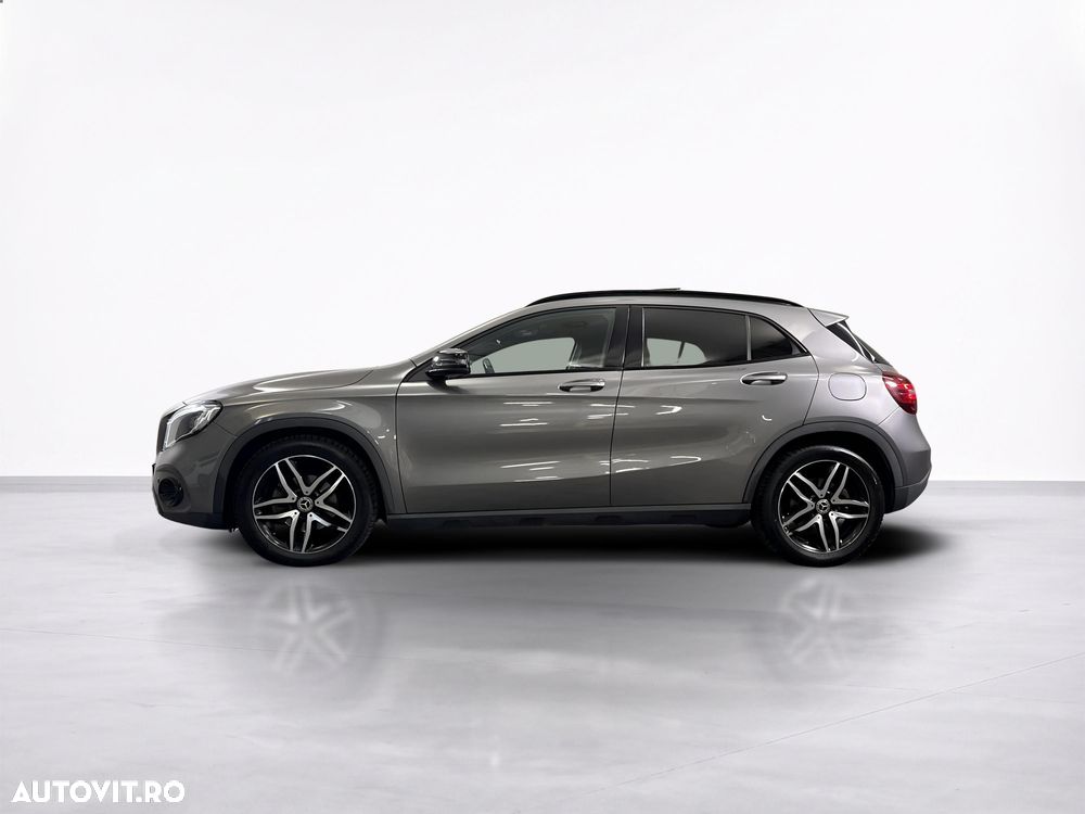 Mercedes-Benz GLA 200 d 4MATIC Aut. - 3