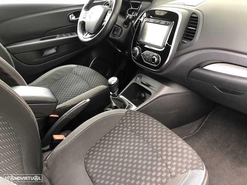 Renault Captur 1.5 dCi Exclusive - 17