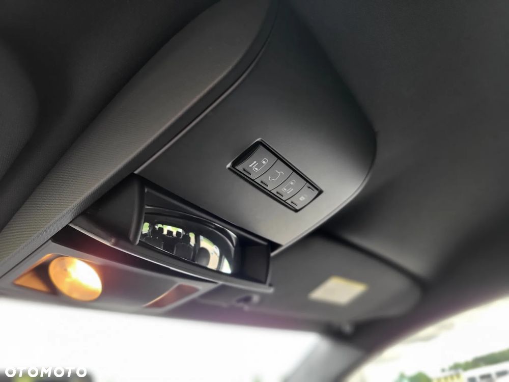 Dodge Grand Caravan - 17
