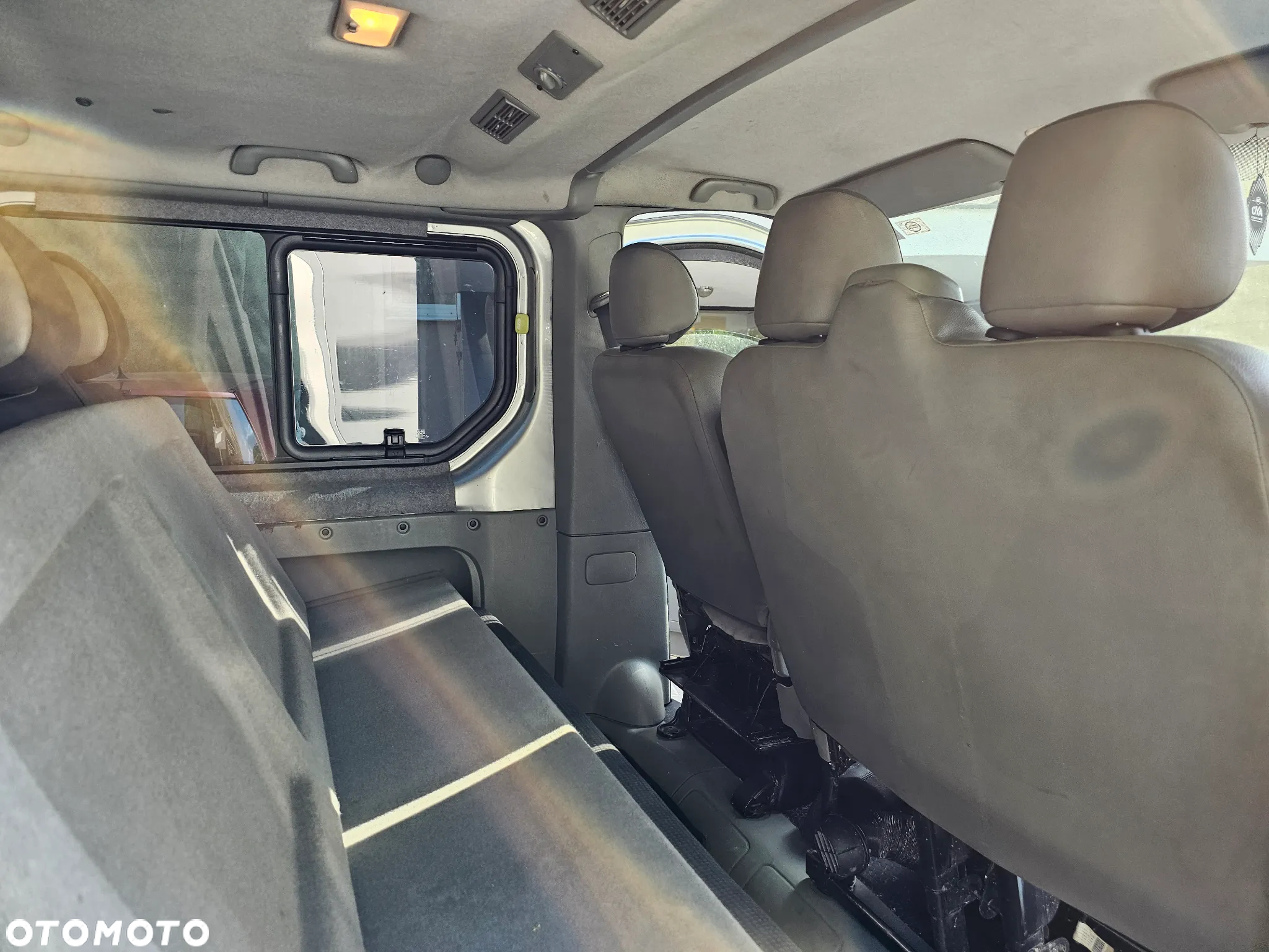 Opel Vivaro - 11