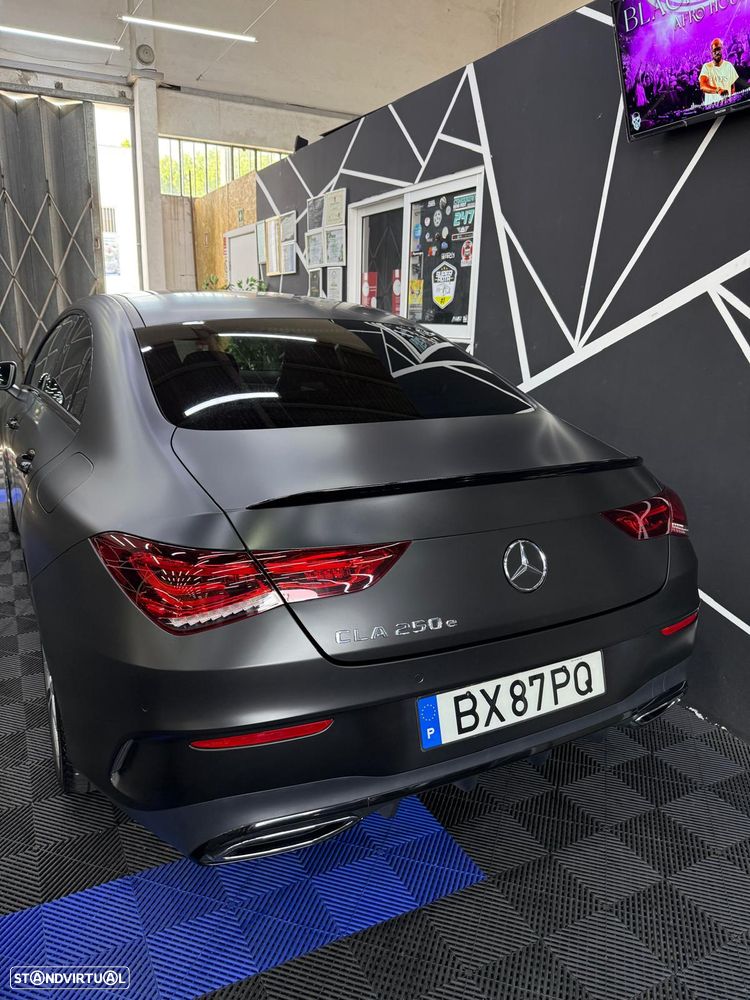 Mercedes-Benz CLA 250 e 8G-DCT AMG Line - 12